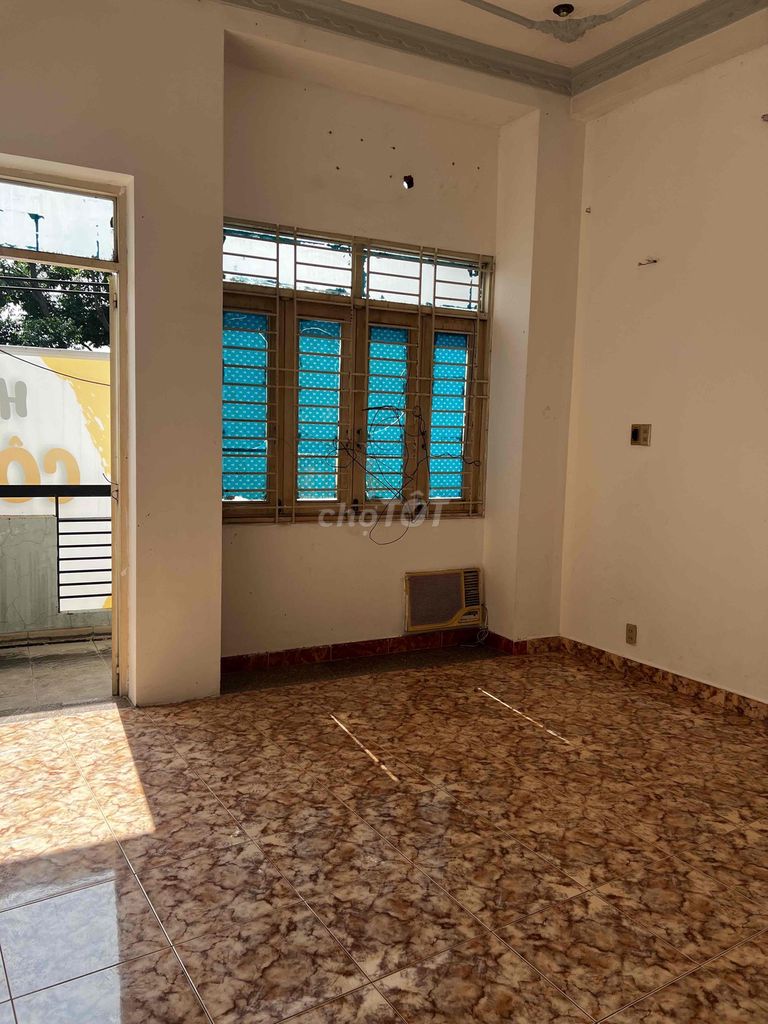 Rent the Bình Phú Cash Room