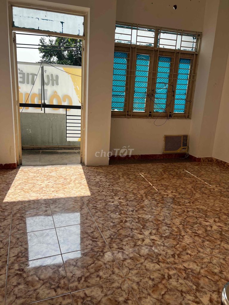 Rent the Bình Phú Cash Room