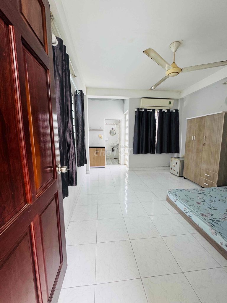It's the owner of the room at 41/6 Nguyễn Oanh-710 Gò Vấp