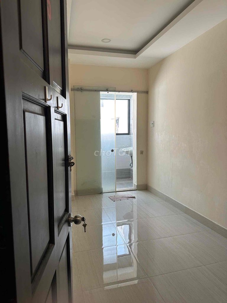 Check out Nguyễn Công Hoan walk-out pxl