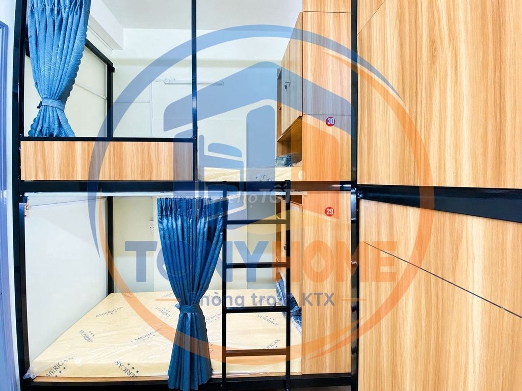 The south-class dorm-- only 1 million8 packages-- near the pink international college.