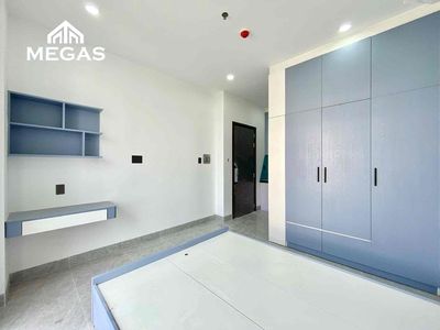 The apartment is rented full interior next to the Tescisoho Cát Lái apartment.