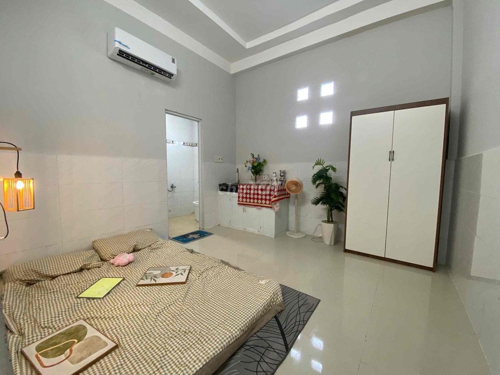 Draw window/ lobby window 3 million450 air conditioning + cabinet