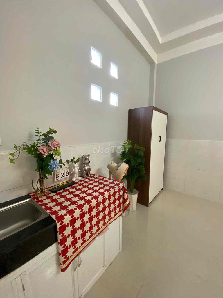 Draw window/ lobby window 3 million450 air conditioning + cabinet