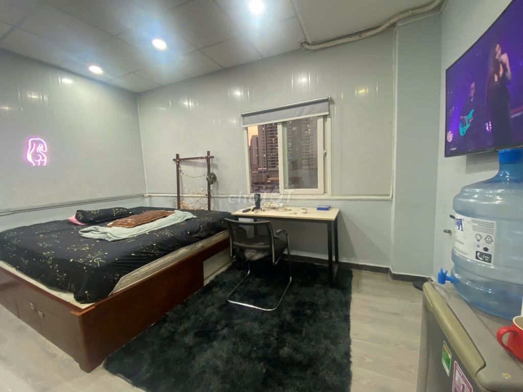 Room 35 m2 only calculates electricity, separates kitchen, smart tv60 inch_100 meters to the Constitution
