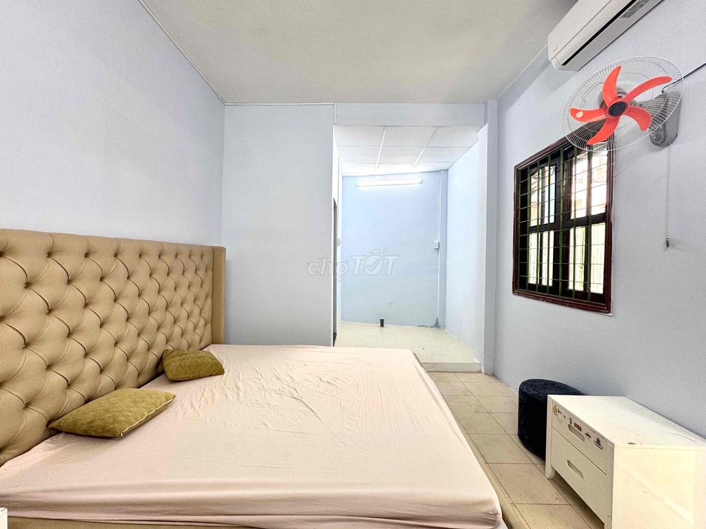 The basic hessv hotel room right here in the Vittel Reconciliation Market, cmt8rd.