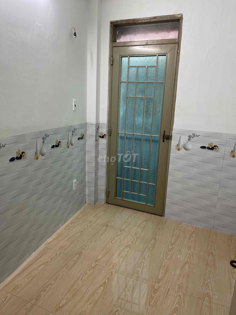 Rent room in Third District, near school, market, hospital...