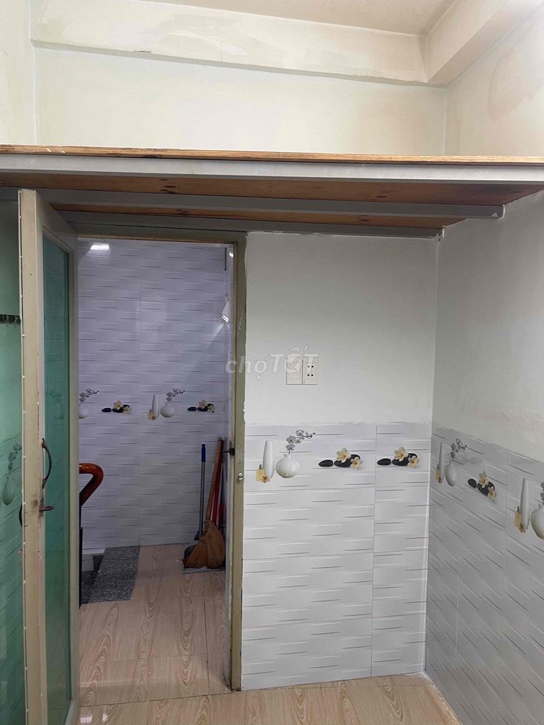Rent room in Third District, near school, market, hospital...