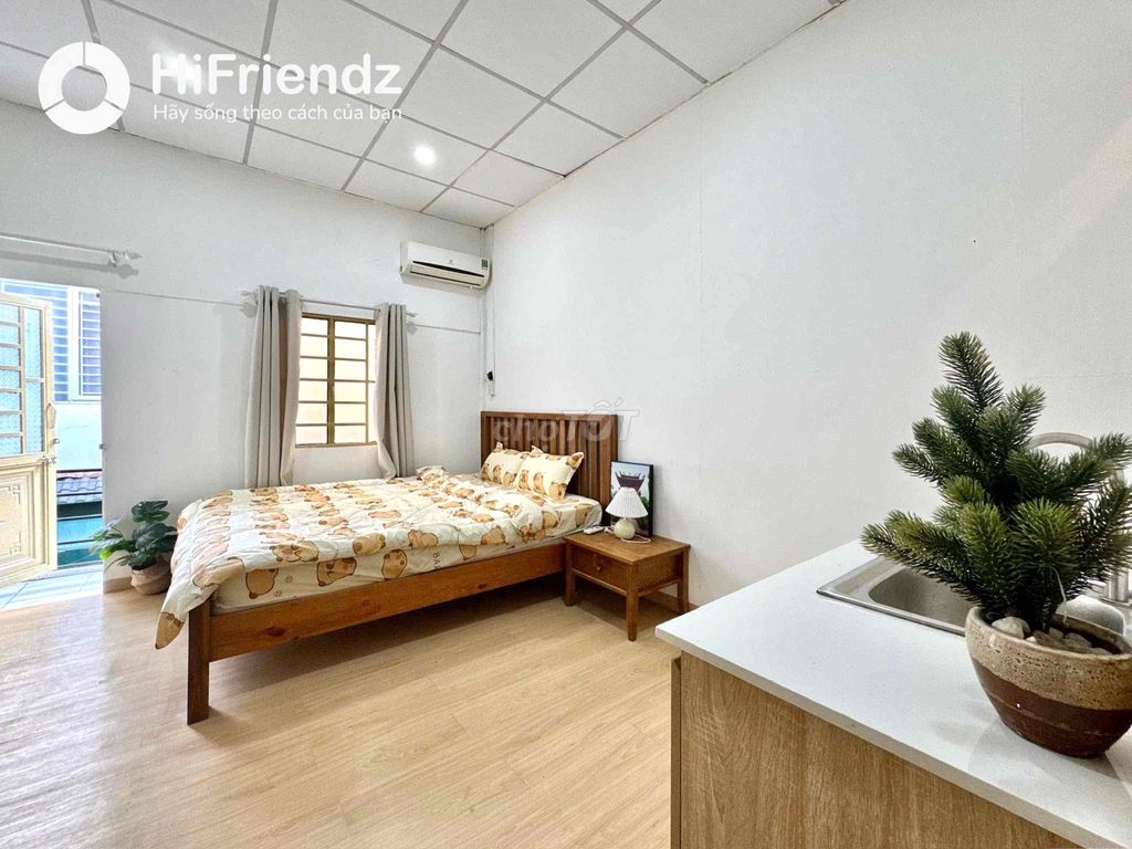 Hssv's room is just off the coast of Hoàng Sa in 1-3-climate district, full interior.