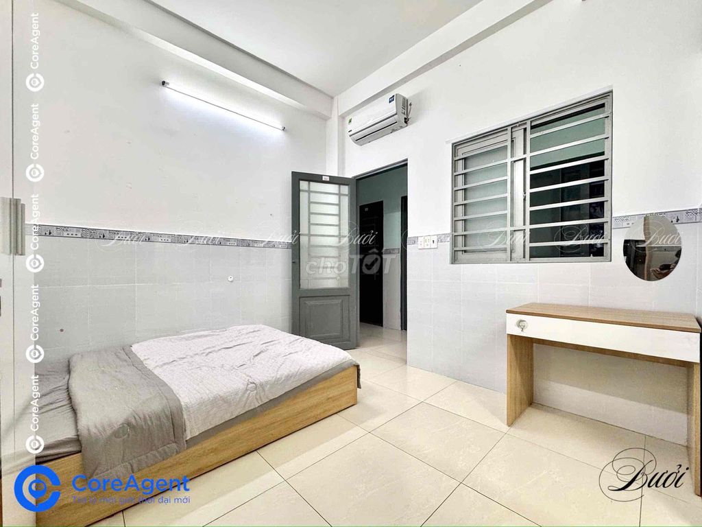 Studio Full Seven... 3.8 million with his own kitchen, refrigerator...
