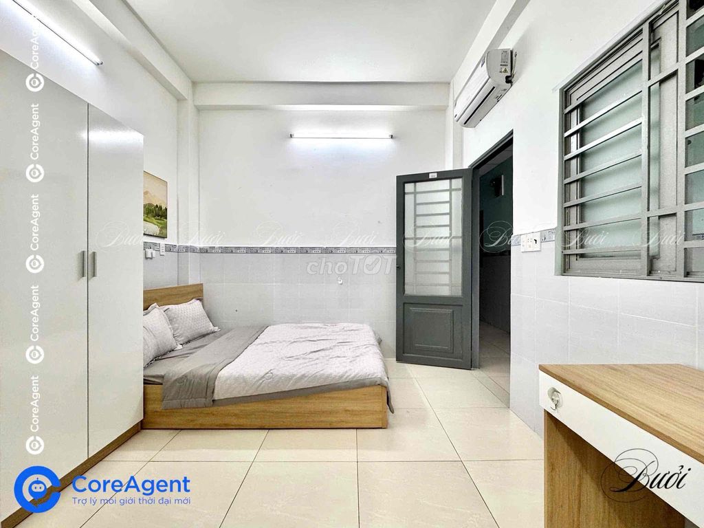 Studio Full Seven... 3.8 million with his own kitchen, refrigerator...