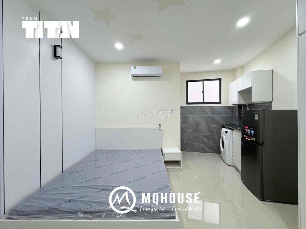 Studios have private washing machines near the Market of Citizens, American College, University of Lang &