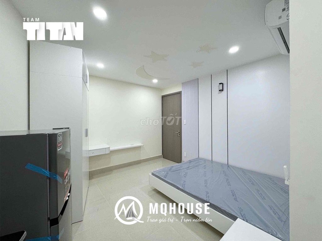 Studios have private washing machines near the Market of Citizens, American College, University of Lang &