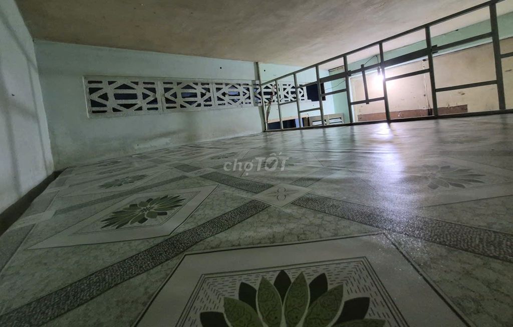 The main market middle room.