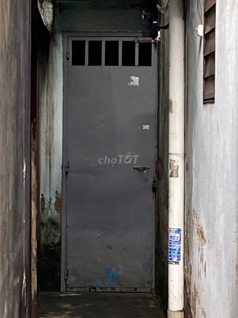 Room 1 million and a half - private passage - near New Year's, District 12