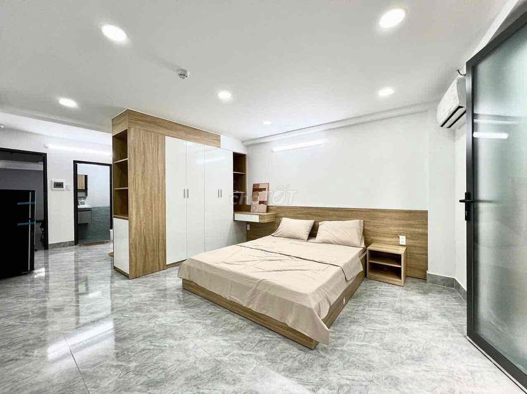Rent Studio The Home Book Door Full inch8 District 10 Shire 3