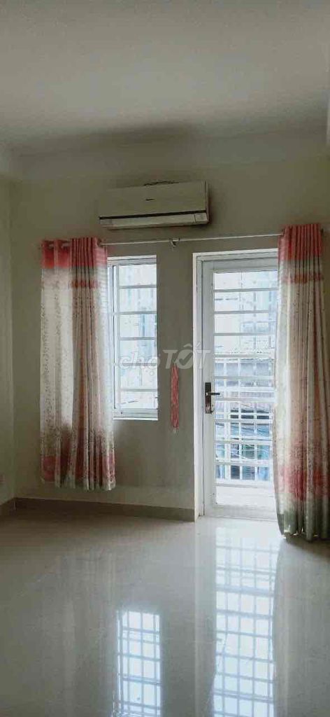 Room 24 m2 (old11)