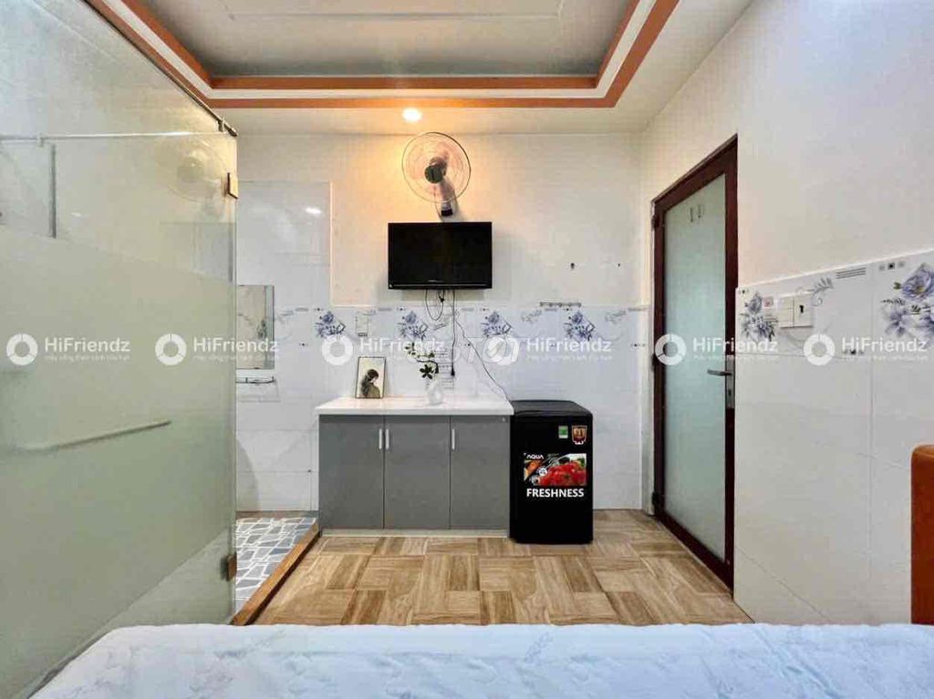 The closed-in room is interior - right at Gò Xoài (Bình Tân).