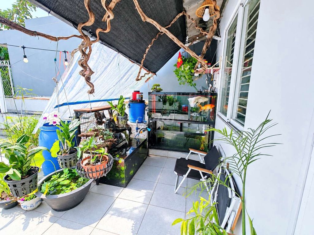 Find you at the Bình Hưng neighborhood complex