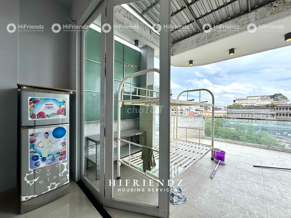 A student's room has a wide balcony, Nguyễn Trãi front, District 5.