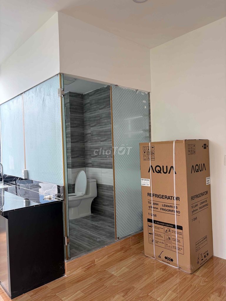 service apartment full/free, clean, custom design