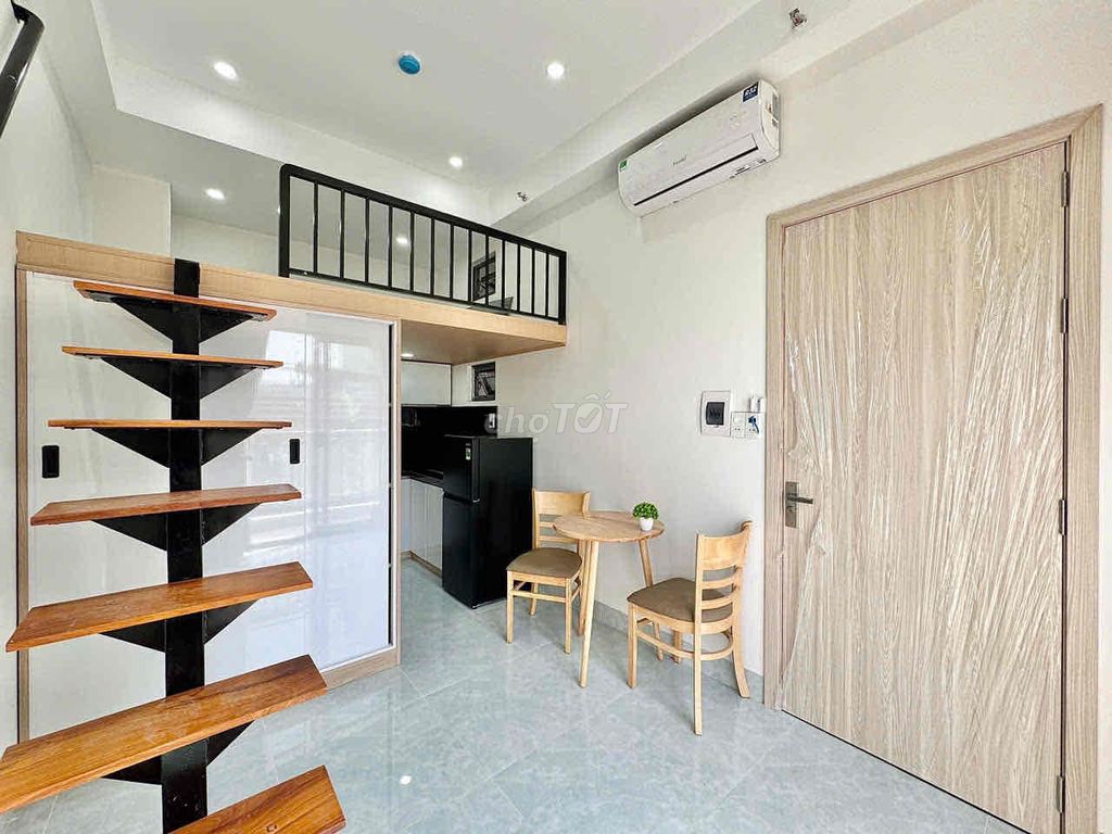 Cheap motel with cool open sky windows right at Lê Trọng Tấn - aeon tp