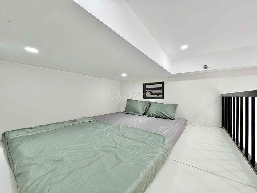 Cheap motel with cool open sky windows right at Lê Trọng Tấn - aeon tp