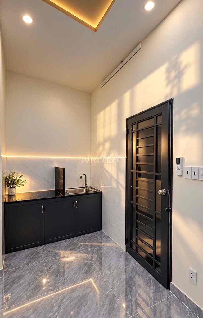 The new full interior room is 100% 25-30 M2 squared, District 2.