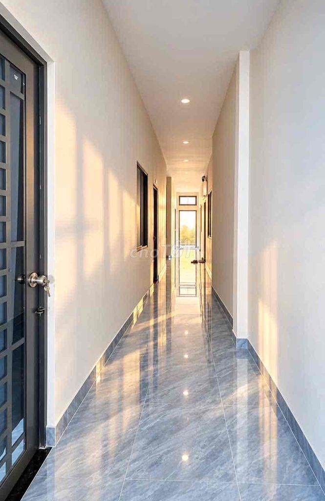 The new full interior room is 100% 25-30 M2 squared, District 2.