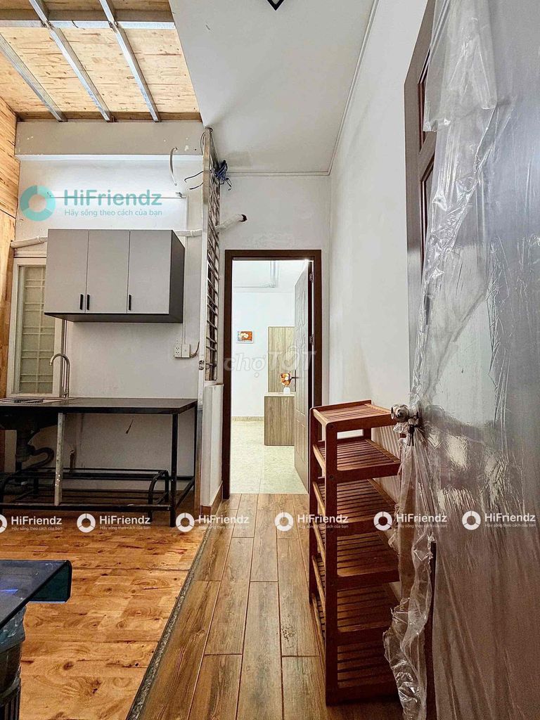 Rent room right on Phạm Văn Hai, Tân Bình district.
