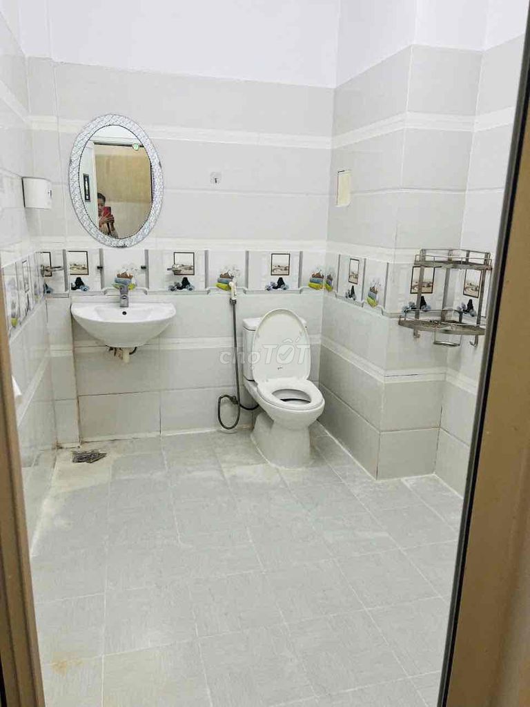Rent room in Tân Bình, near Phạm Văn Hai Market
