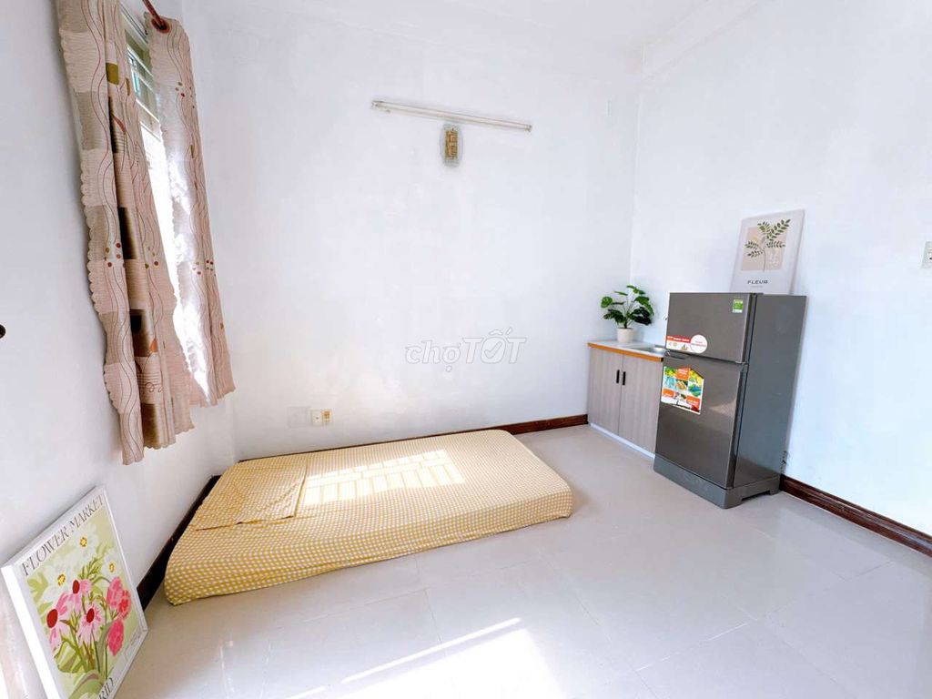 Rent room.