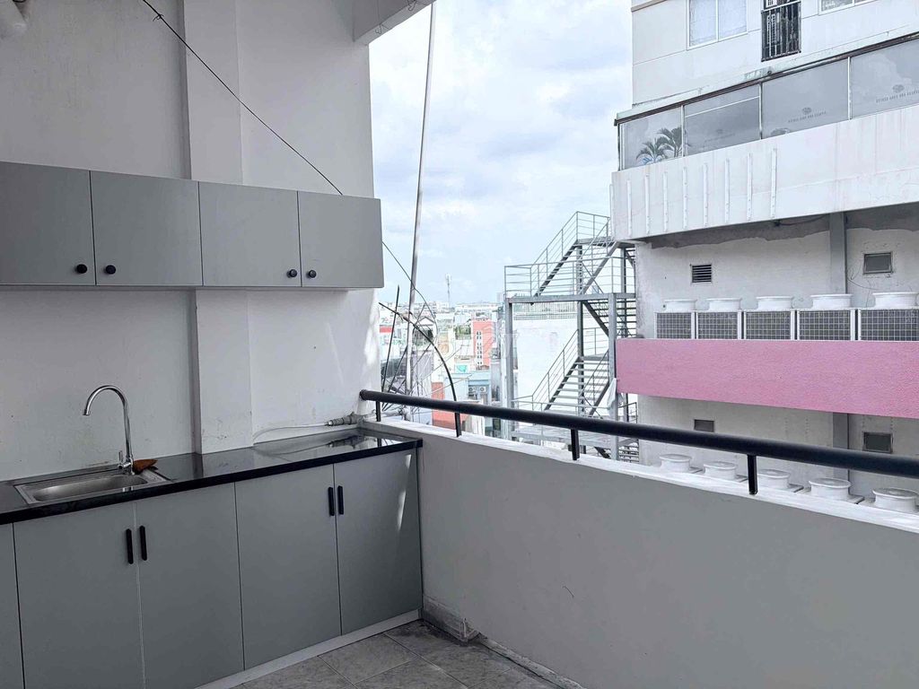 Rent room, near Phạm Văn Hai Market