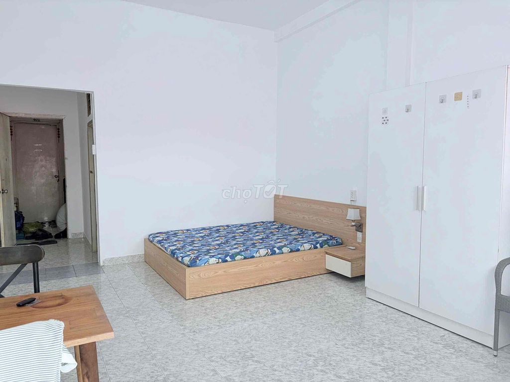 Rent room, near Phạm Văn Hai Market