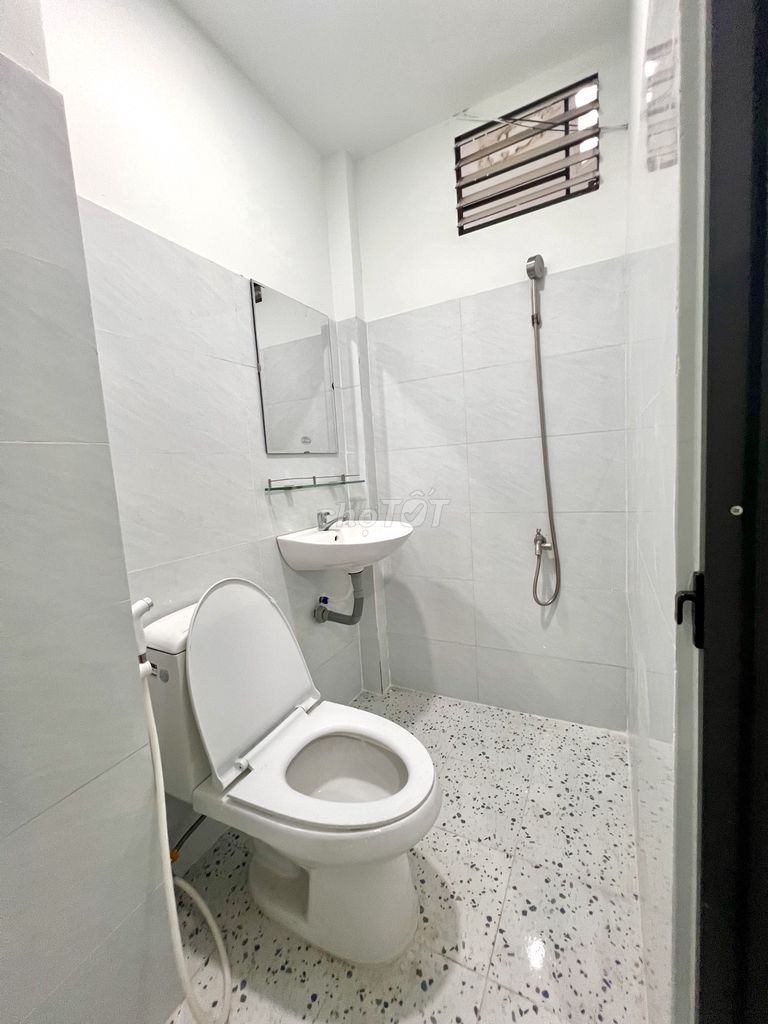 Rent the new kitchen cup studios. - Great, fourth district.