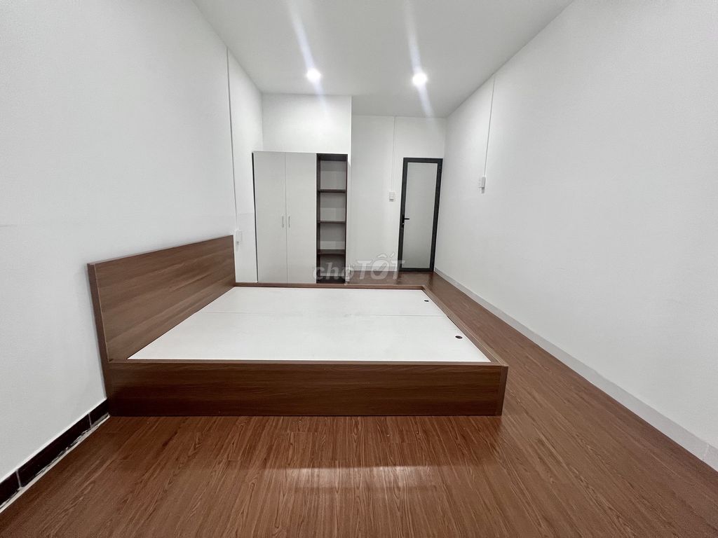 Rent the new kitchen cup studios. - Great, fourth district.