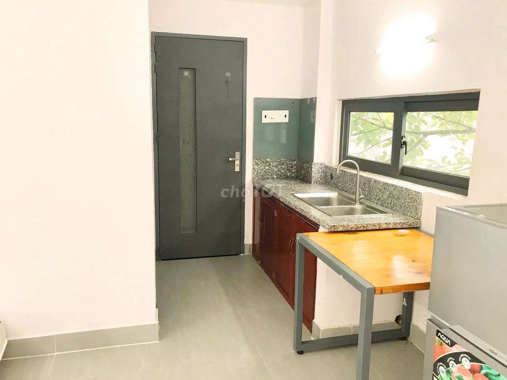Rent room.