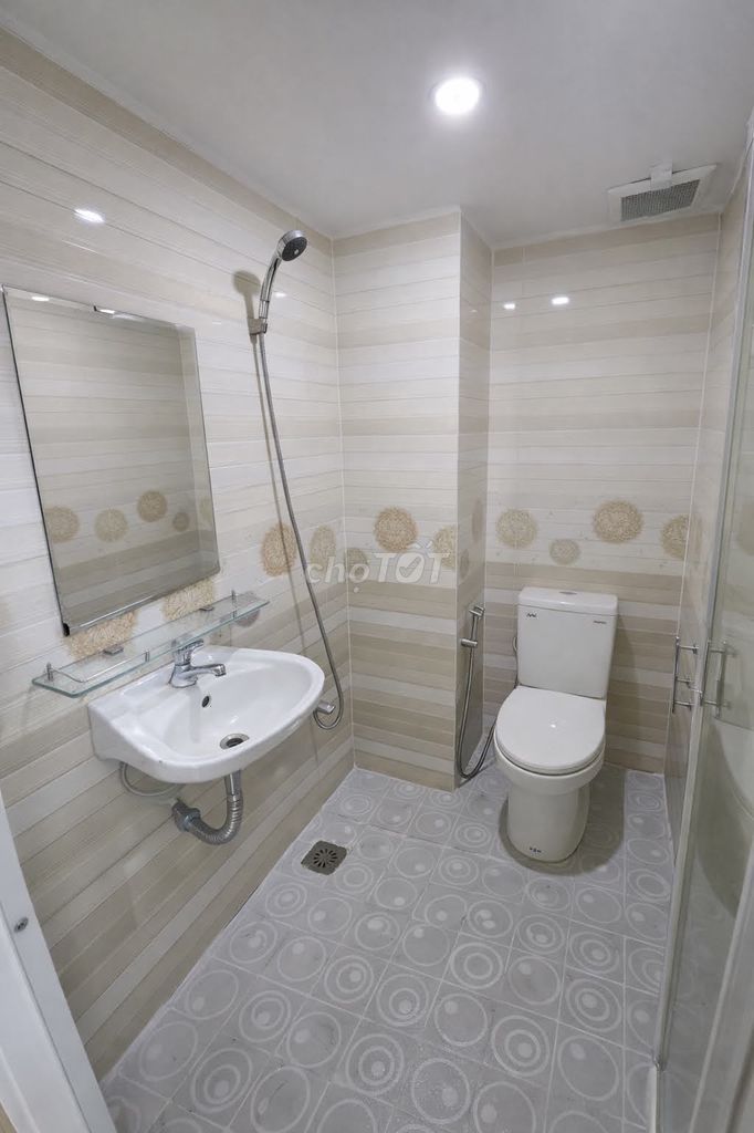 The new high-end hotel built 20 meters, air conditioning, Quang Trung, Q. GVG