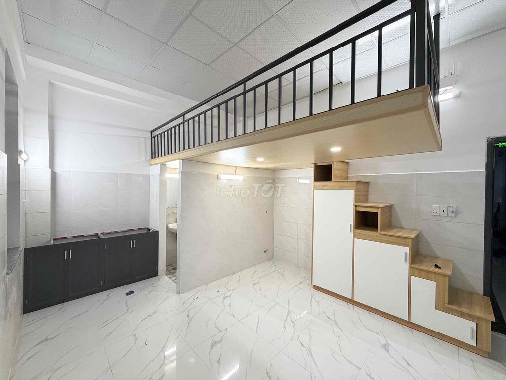 Open the new house in Vườn Lài right now.