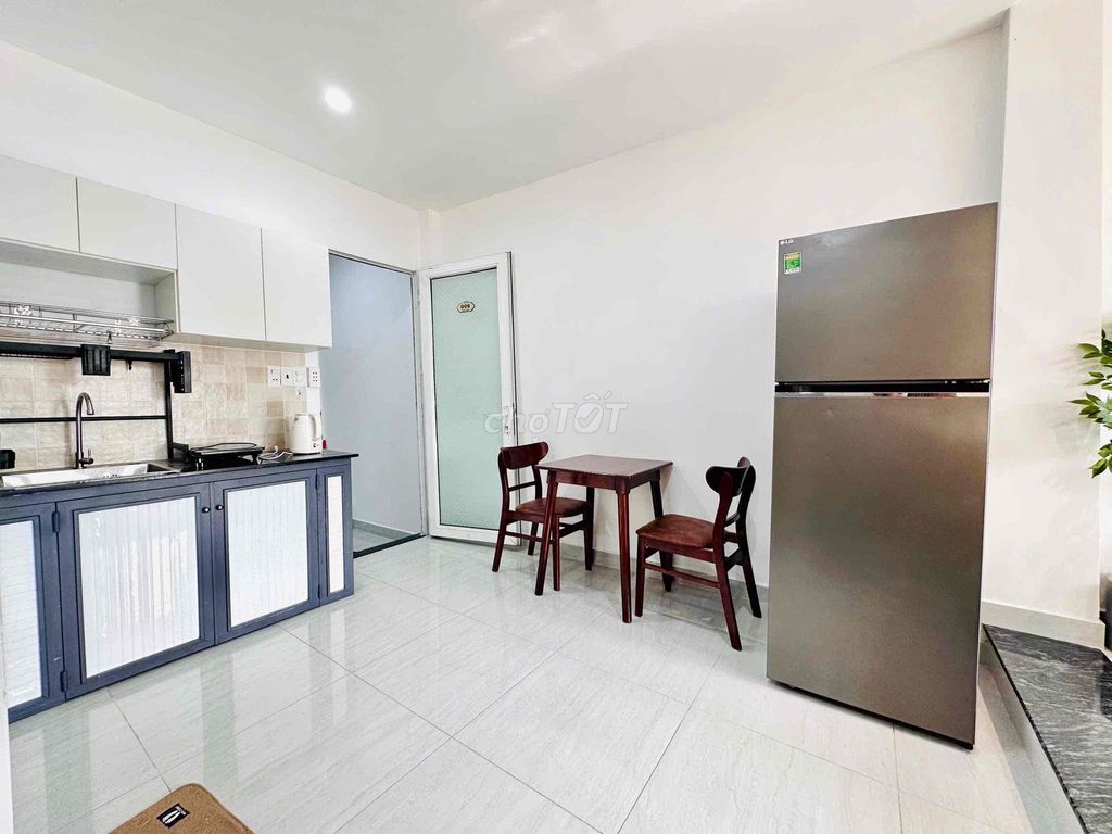 Studio of Hoàng Sa Company elevators near Literary Line, Mayor