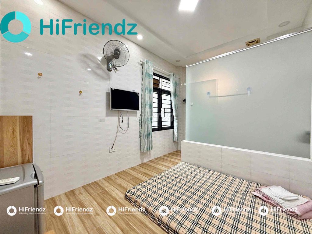 1 Room Full Seven, 3 million.