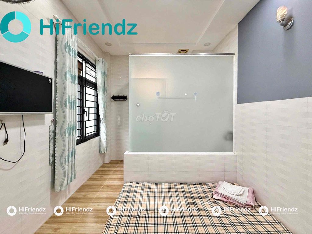 1 Room Full Seven, 3 million.