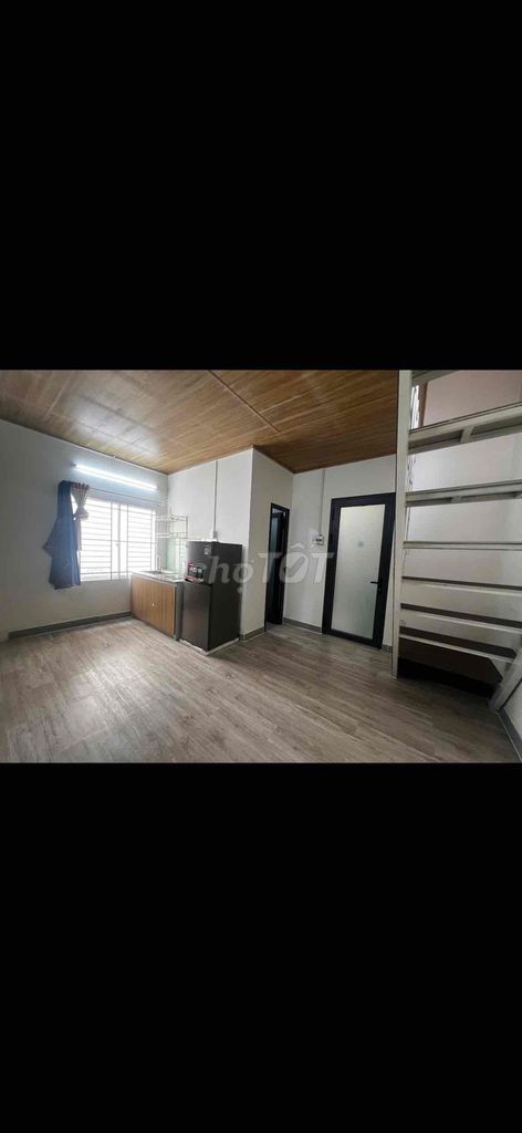 It's owner of the Kitt who has a 2.8/8-foot Phú Nhuận office that costs 9.5 million Em