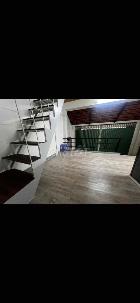 It's owner of the Kitt who has a 2.8/8-foot Phú Nhuận office that costs 9.5 million Em