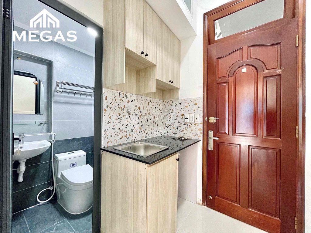 room full interior - kitchen cup -view palm-side channel