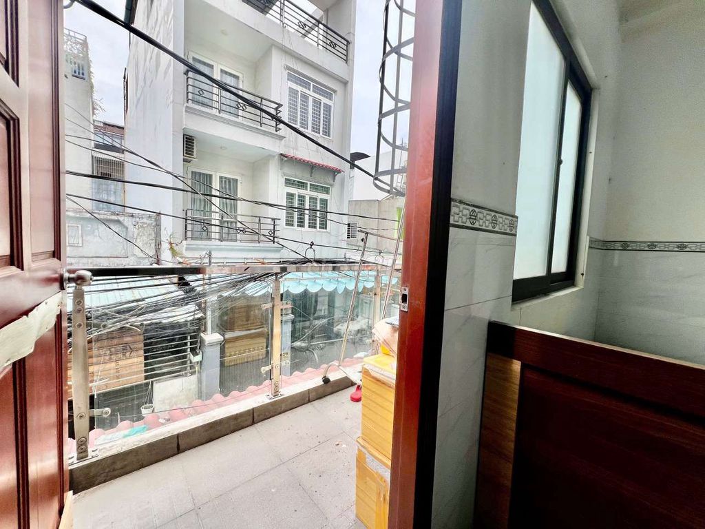 Rent room.