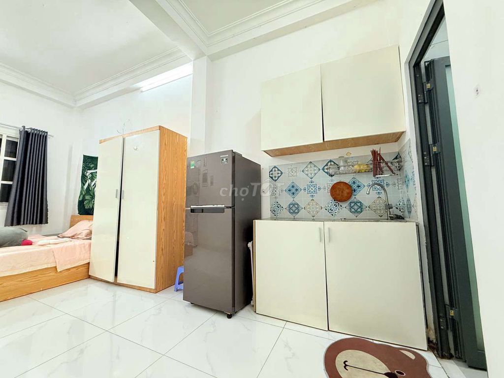 Rent room.