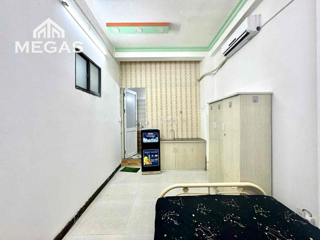 Cheap motel--full interior--right Dương Thị Mười - Handy photo