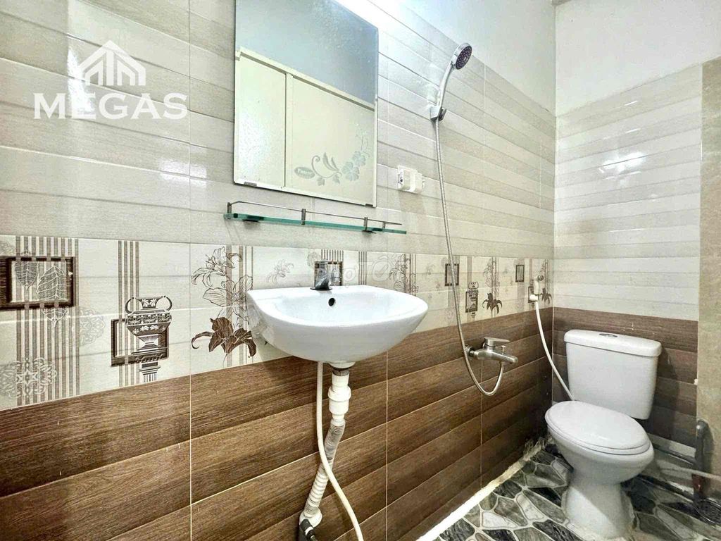 Cheap motel--full interior--right Dương Thị Mười - Handy photo
