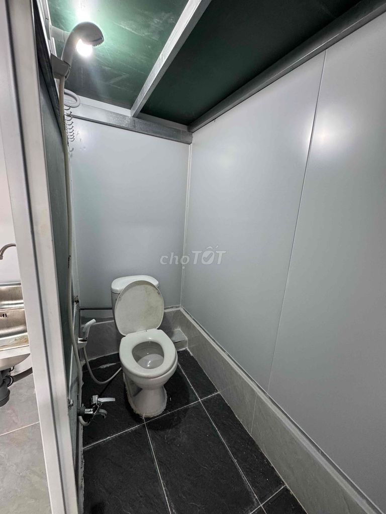 Rent a four-foot-and-a-half-foot hotel with air conditioning.